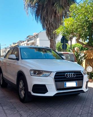 Audi Q3 2.0 TDI 150CV Business