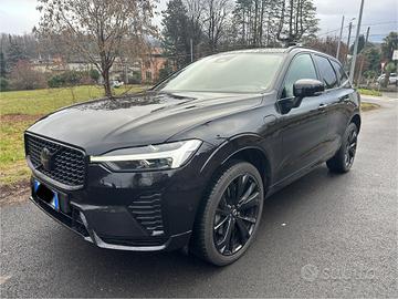 Volvo XC 60 T6 Plug-in hybrid Ultra Dark - 2025