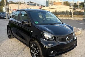 Smart ForFour 70 cv 1.0 Prime Total Black