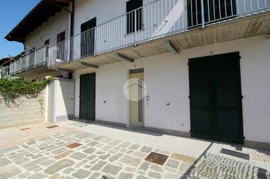 2 LOCALI A MONTICELLO D'ALBA