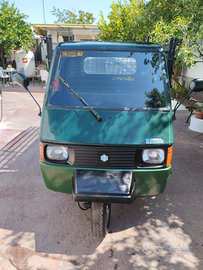 Triciclo Piaggio per trasporto cose