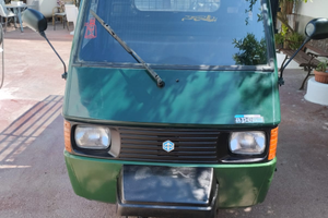 Triciclo Piaggio per trasporto cose