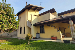 Casa singola con giardino