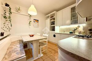 VILLA A SCHIERA A CAMPOFORMIDO