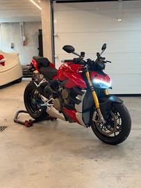 Ducati Streetfighter V4S