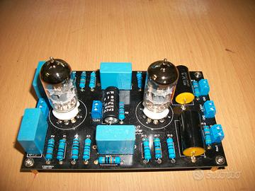 Scheda preamplificatore due canali a tubi