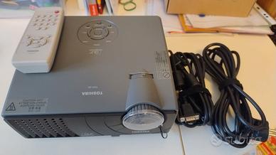 Videoproiettore TOSHIBA mod. TDP-S8