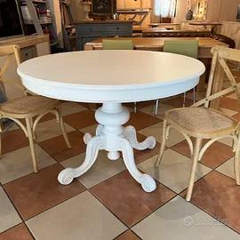 Tavolo Bianco-Lampadario Goccia