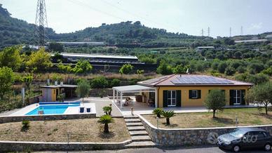 Villa di 130 m² con 4 locali a Vallecrosia