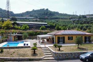 Villa di 130 m² con 4 locali a Vallecrosia