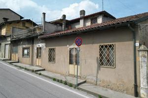 CASA SEMINDIPENDENTE A BUSCA