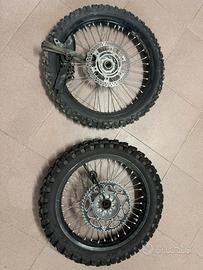 Cerchi e gomme motocross