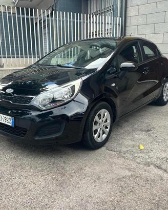 KIA Rio 1.1 CRDi 5p. Cool