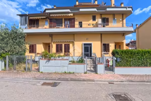 3 LOCALI A CALENZANO