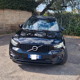 VOLVO XC 40 HYBRID PLUG IN RECHARGE