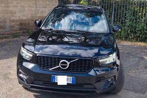 VOLVO XC 40 HYBRID PLUG IN RECHARGE