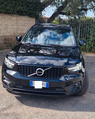 VOLVO XC 40 HYBRID PLUG IN RECHARGE
