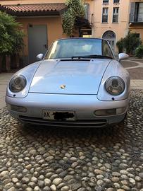 Porsche 911 versione 993 cabrio carrera 4