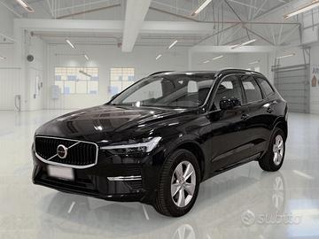 VOLVO XC60 B4 AUTOMATICO ESSENTIAL SUV