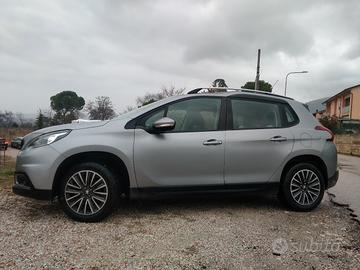 Peugeot 2008 
BlueHDi