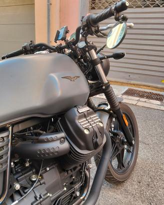 Moto Guzzi V7 III Stone