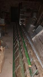 scaloni e scale antiche in legno 