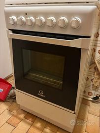 Cucina Indesit