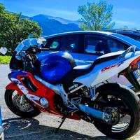 Honda cbr600f anche permuta con altre moto 