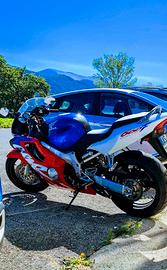 Honda cbr600f anche permuta con altre moto 