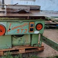 Macchina per lavorazioni legno SCM