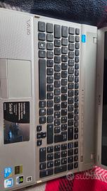 Sony VAIO Serie F – SSD 225GB – Windows 10 + Borsa