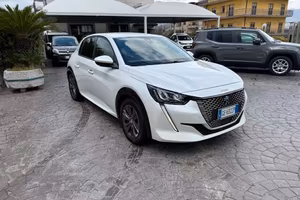 Peugeot 208 motore elettrico 136 CV 5 porte Allure