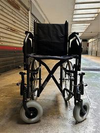 Carrozzina disabili a ingombro ridotto