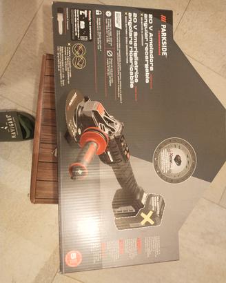 smerigliatrice a batteria 