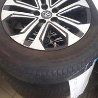 Set gomme invernali come nuove con cerchi in lega