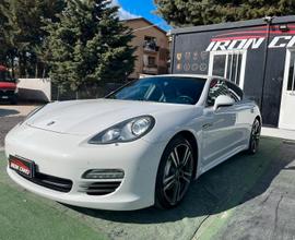 Porsche Panamera 3.0 Diesel FULL