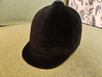 casco per equitazione ricoperto velluto