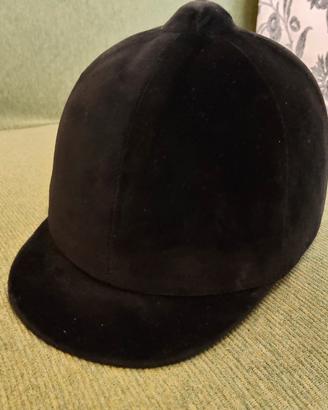 casco per equitazione ricoperto velluto