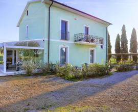 Campiglia M.ma- caratteristica casa di campagna