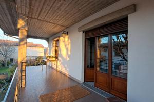 Vendita unità abitativa di casa bifamigliare