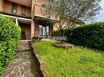Villa a schiera ristrutturata con giardino privato
