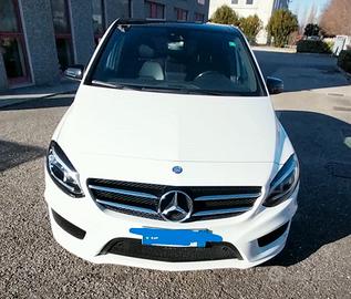 Autovettura MERCEDES B200