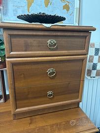 Comodino e cassettiera