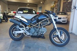 Ducati Monster 600 dark edition