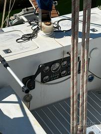 Barca a vela da regata modulo 90