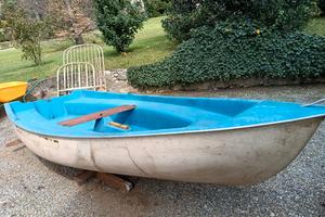 barca Alpa tris in vetroresina 