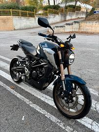 Honda cb125 r - 2021