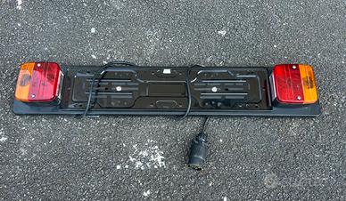 Portatarga con luci e cavo .