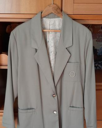 Giacca Donna colore verde oliva.