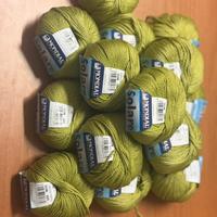 15 gomitoli Mondial Solare verde oliva